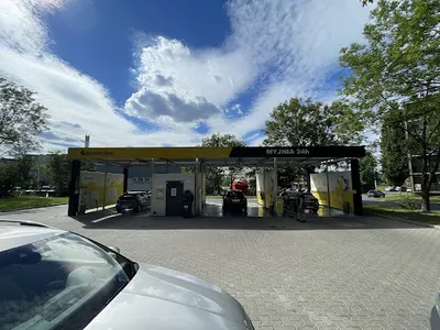 Banieczka - Bezdotykowa Myjnia Samochodowa 24H